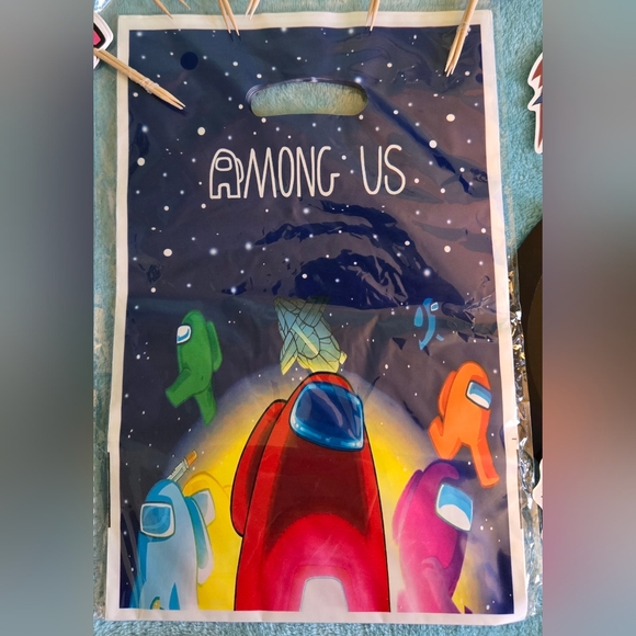 Among Us Party Decorations - Picture 7 of 8